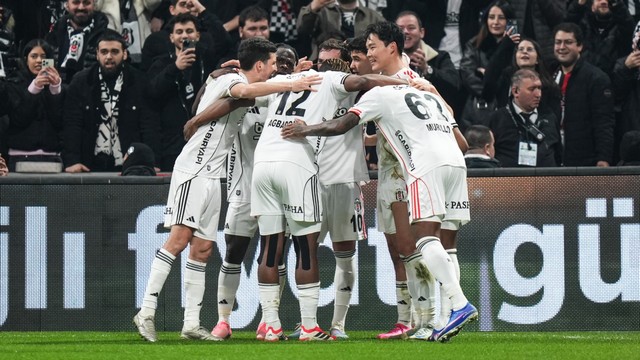 Beşiktaş-Rize Maçı Sonrası Köşe Yazarları Ne Dedi? haber görseli