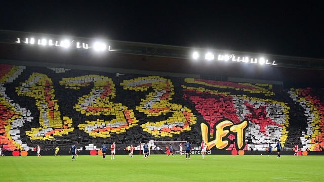 Slavia Prag Derbi Faturası: Ağır Cezalar Peş Peşe! haber görseli