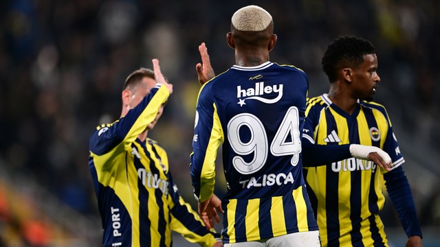 Talisca şov! Fener Başakşehir'i farklı devirdi. haber görseli